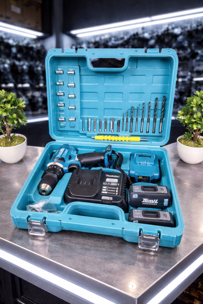 Autofiletantă Compactă Makita DDF482 cu Acumulator